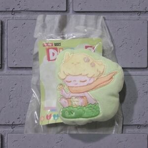 DIMOO WORLD Magnet Popmart RARE